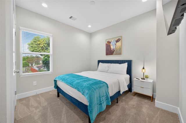 833 Dorchester St Street E, Houston, TX 77022