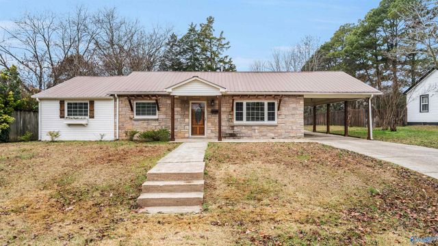 806 Houston Street S, Scottsboro, AL 35768