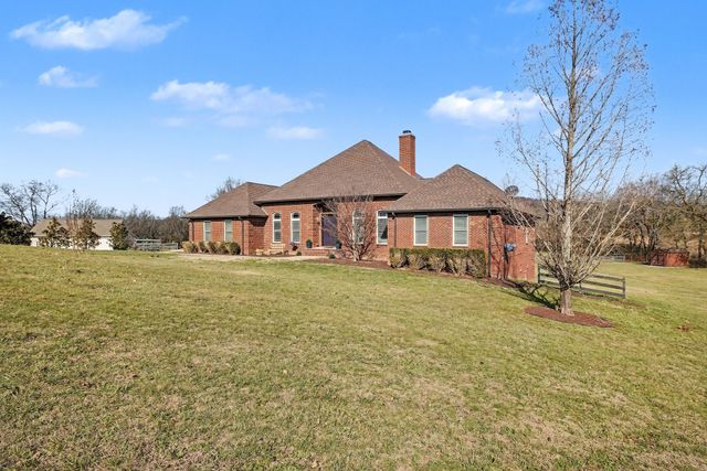 2227 Twin Peaks Ct, Spring Hill, TN 37174