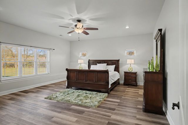 2227 Twin Peaks Ct, Spring Hill, TN 37174