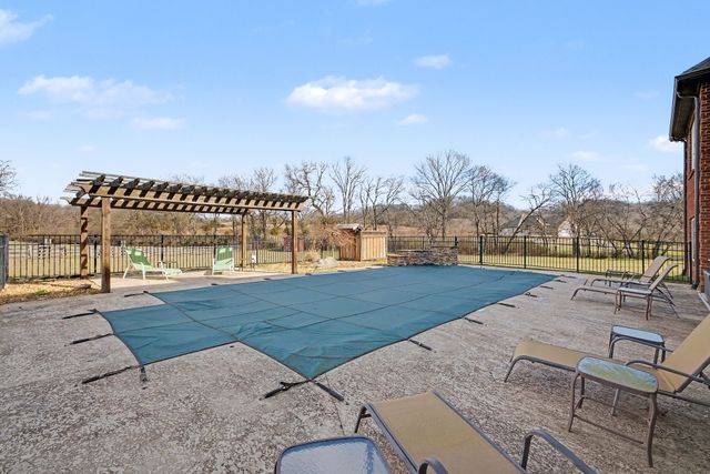 2227 Twin Peaks Ct, Spring Hill, TN 37174