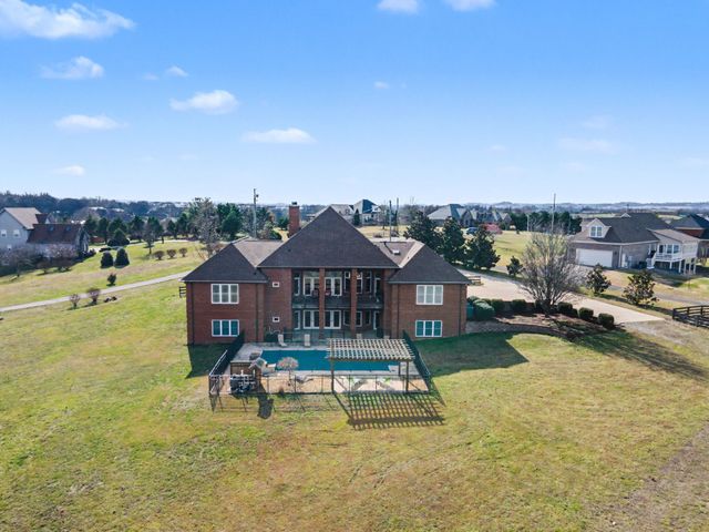 2227 Twin Peaks Ct, Spring Hill, TN 37174