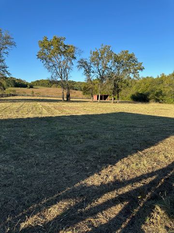 2227 Twin Peaks Ct, Spring Hill, TN 37174