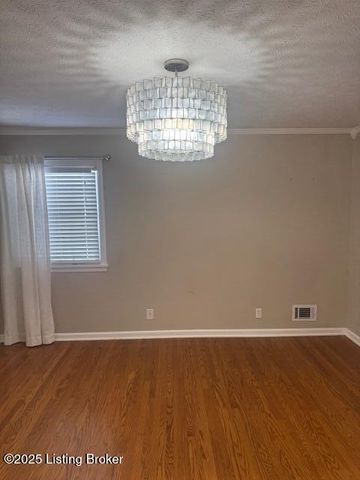 9100 Trentham Ct, Louisville, KY 40242