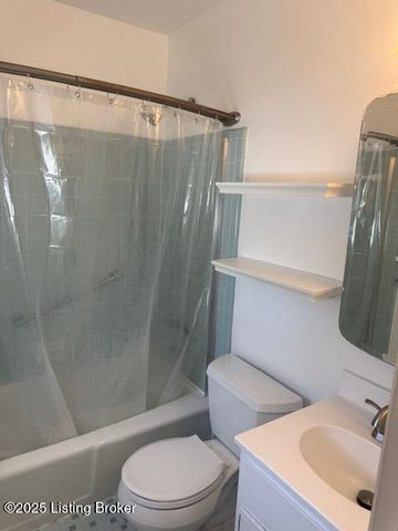 9100 Trentham Ct, Louisville, KY 40242