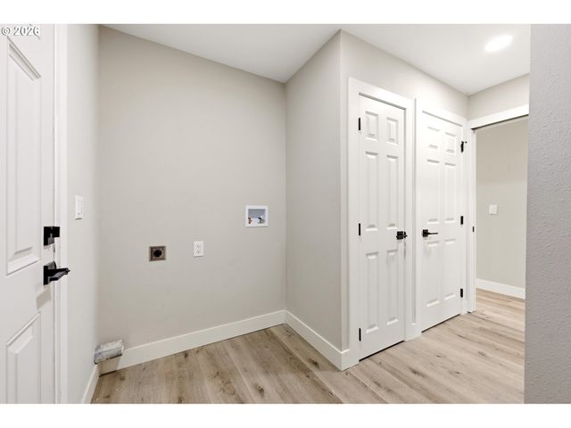 867 Sw LIBERTY BELL Dr, Beaverton, OR 97006