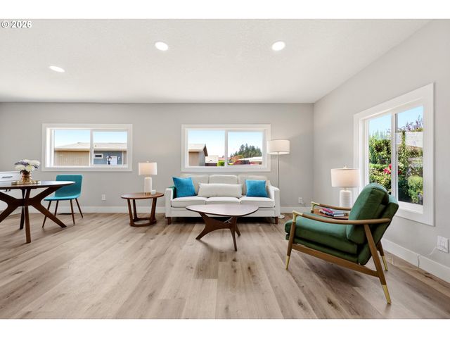 867 Sw LIBERTY BELL Dr, Beaverton, OR 97006