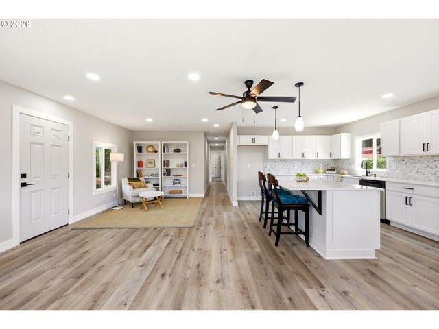 867 Sw LIBERTY BELL Dr, Beaverton, OR 97006