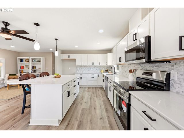 867 Sw LIBERTY BELL Dr, Beaverton, OR 97006