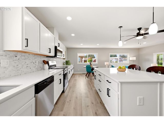 867 Sw LIBERTY BELL Dr, Beaverton, OR 97006