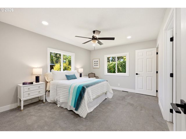 867 Sw LIBERTY BELL Dr, Beaverton, OR 97006