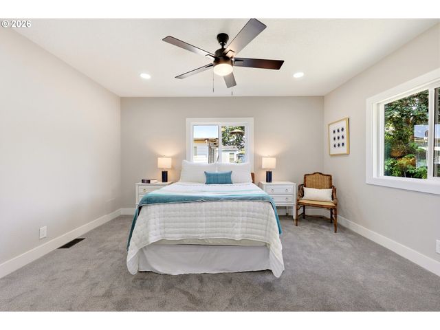 867 Sw LIBERTY BELL Dr, Beaverton, OR 97006