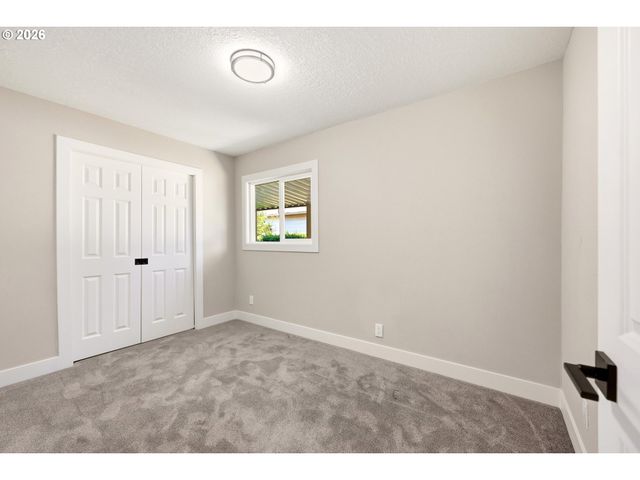 867 Sw LIBERTY BELL Dr, Beaverton, OR 97006