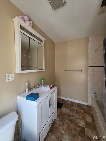 1002 Park Avenue, Utica, NY 13501