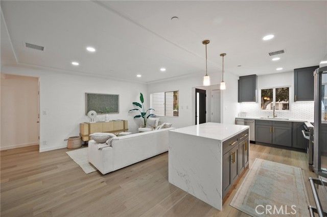 14328 Emelita Street, Sherman Oaks, CA 91401