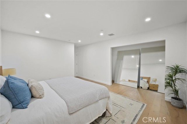 14328 Emelita Street, Sherman Oaks, CA 91401