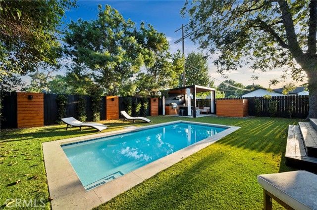 14328 Emelita Street, Sherman Oaks, CA 91401