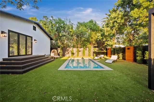 14328 Emelita Street, Sherman Oaks, CA 91401