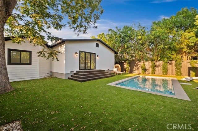 14328 Emelita Street, Sherman Oaks, CA 91401