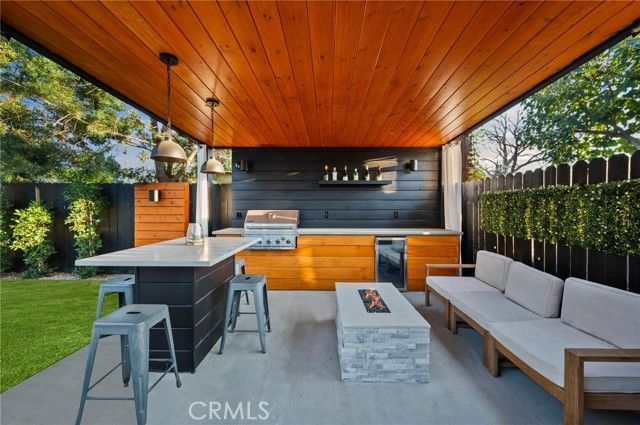 14328 Emelita Street, Sherman Oaks, CA 91401