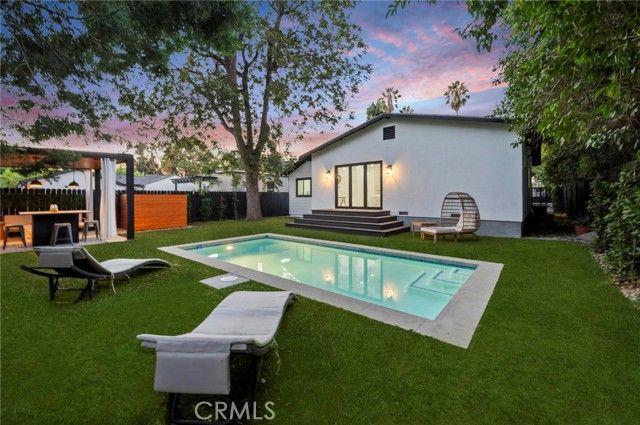 14328 Emelita Street, Sherman Oaks, CA 91401
