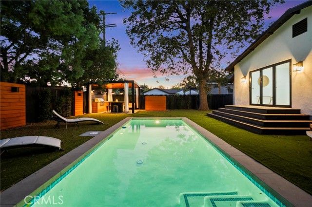 14328 Emelita Street, Sherman Oaks, CA 91401