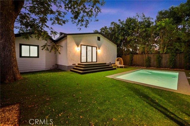 14328 Emelita Street, Sherman Oaks, CA 91401