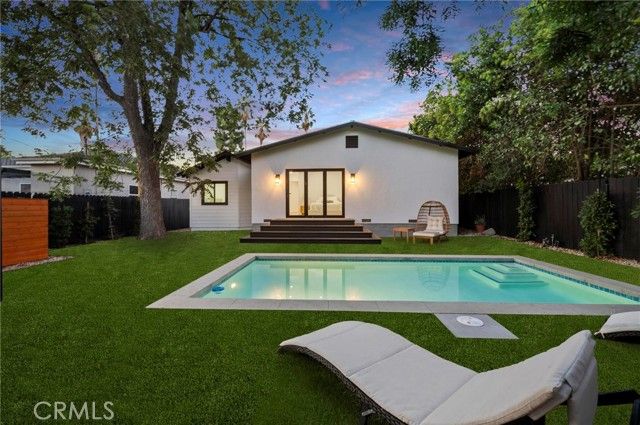 14328 Emelita Street, Sherman Oaks, CA 91401