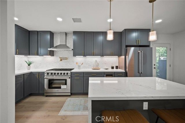 14328 Emelita Street, Sherman Oaks, CA 91401