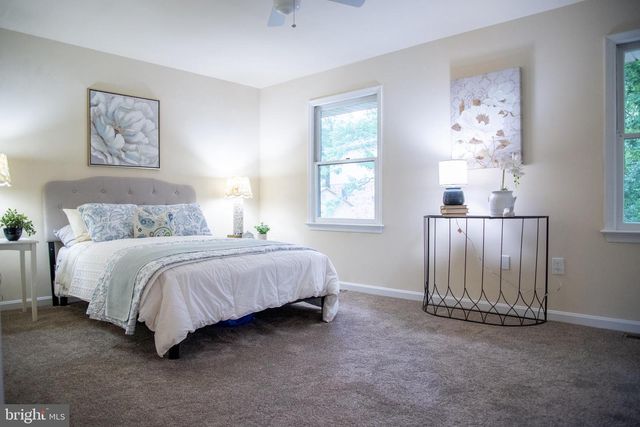 208 FARRELL LN, Fredericksburg, VA 22401