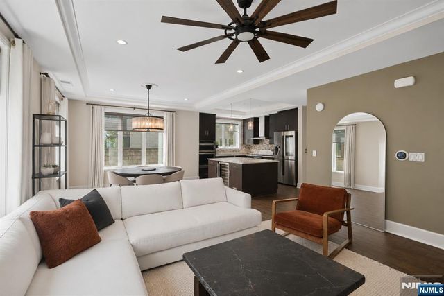250 Henley Place 210, Weehawken, NJ 07086