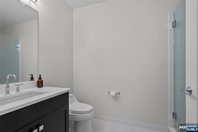 250 Henley Place 210, Weehawken, NJ 07086