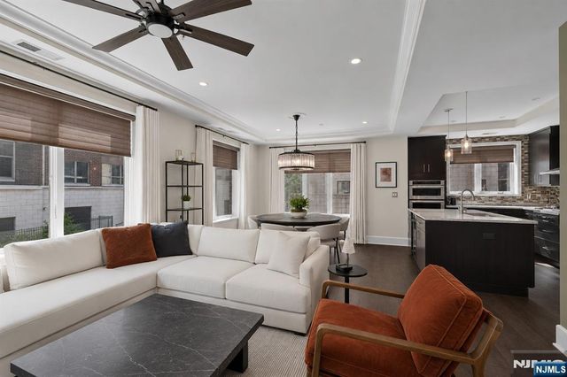 250 Henley Place 210, Weehawken, NJ 07086