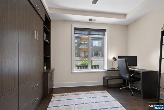 250 Henley Place 210, Weehawken, NJ 07086