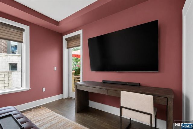 250 Henley Place 210, Weehawken, NJ 07086