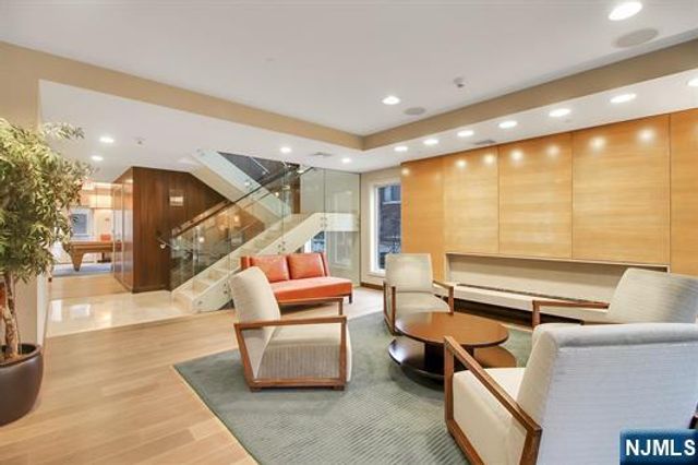 250 Henley Place 210, Weehawken, NJ 07086