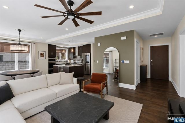 250 Henley Place 210, Weehawken, NJ 07086