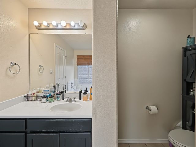 905 Molten, Albuquerque, NM 87120