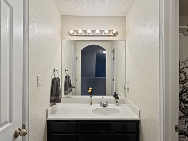905 Molten, Albuquerque, NM 87120