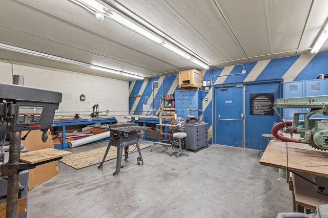 4710 58th Avenue N 202, Crystal, MN 55429