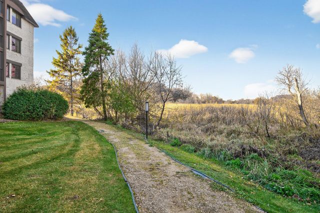 4710 58th Avenue N 202, Crystal, MN 55429