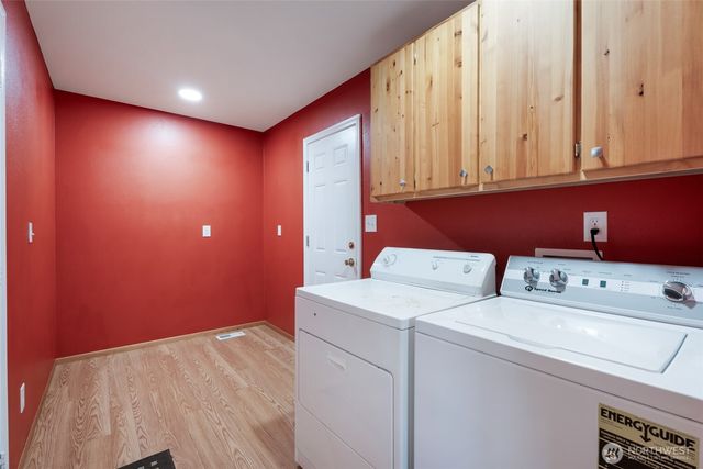 2002 Cascade Place W, University Place, WA 98466