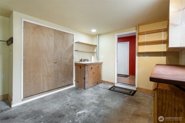 2002 Cascade Place W, University Place, WA 98466