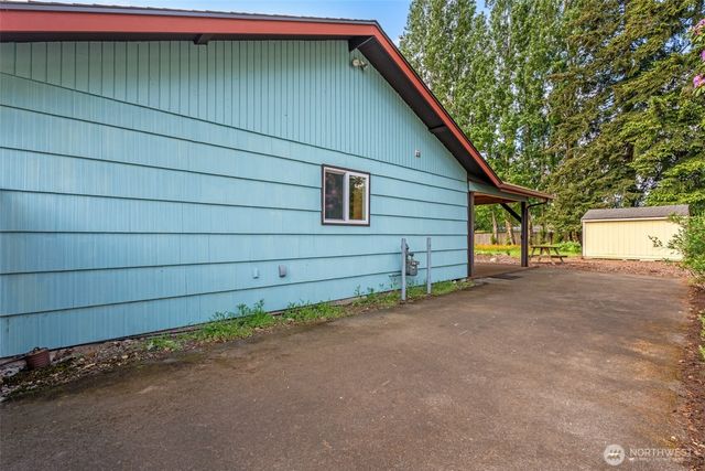 2002 Cascade Place W, University Place, WA 98466