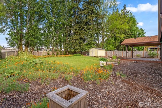 2002 Cascade Place W, University Place, WA 98466