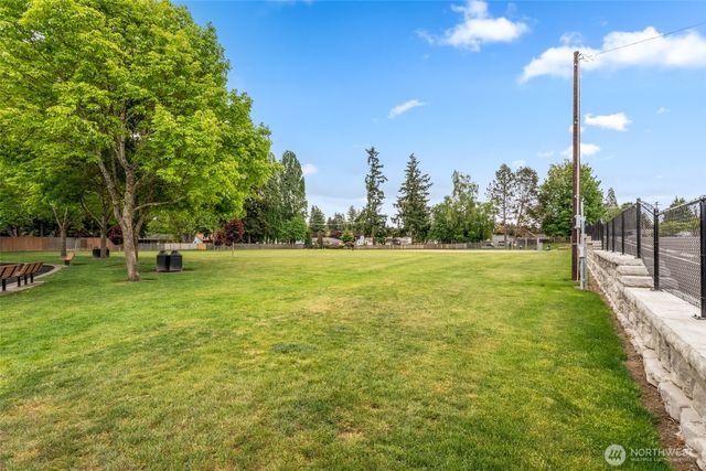 2002 Cascade Place W, University Place, WA 98466