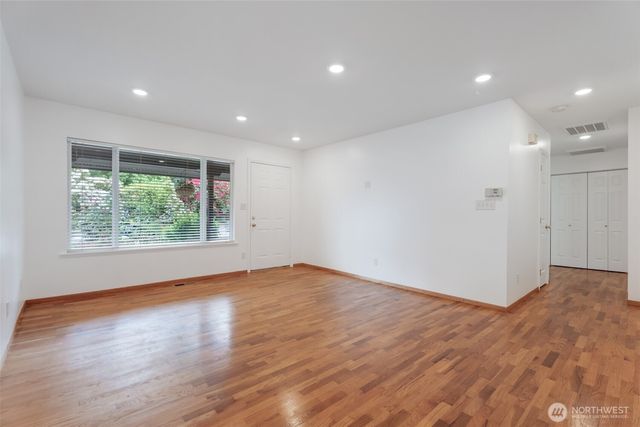 2002 Cascade Place W, University Place, WA 98466