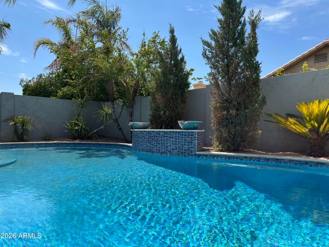 8709 E Gail Road, Scottsdale, AZ 85260