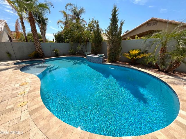 8709 E Gail Road, Scottsdale, AZ 85260