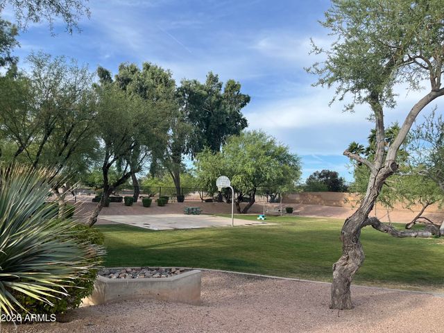 8709 E Gail Road, Scottsdale, AZ 85260